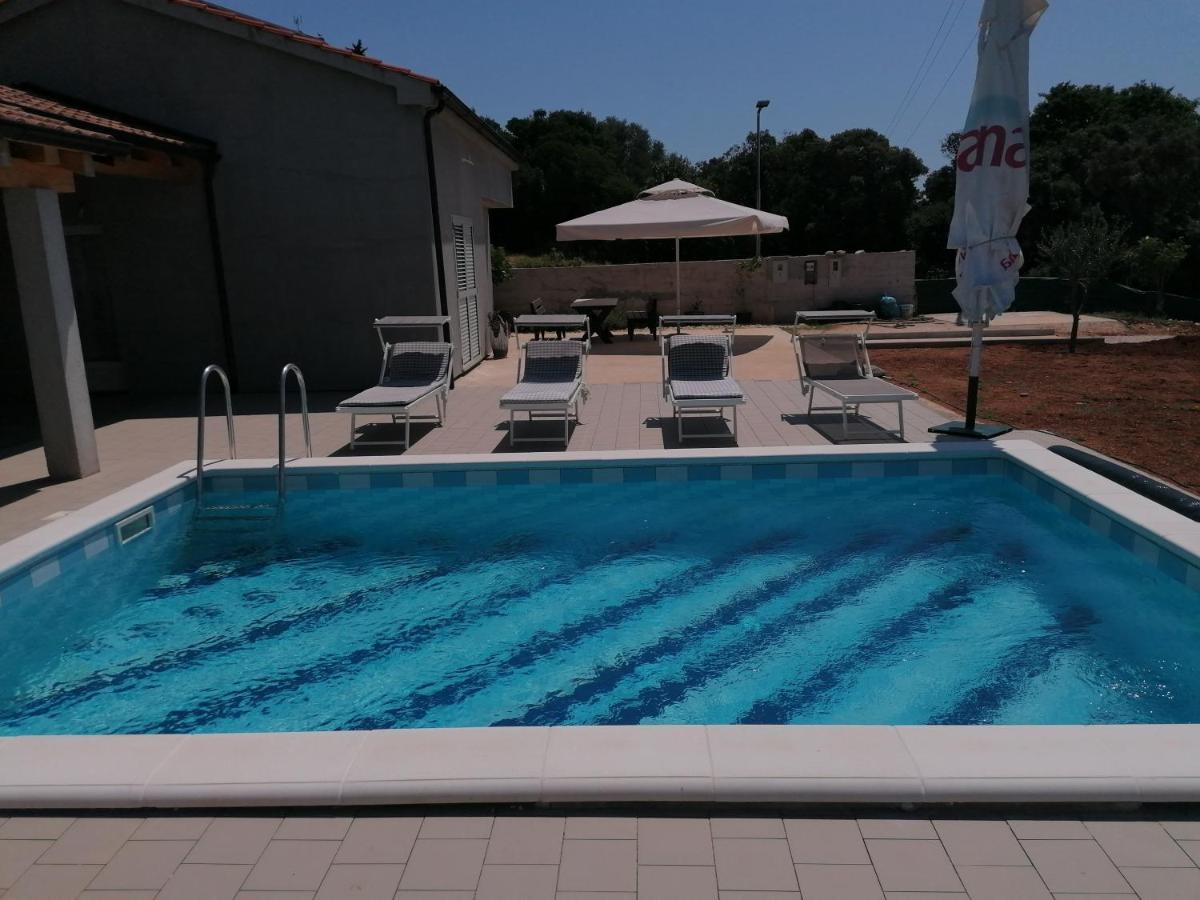 House With Pool Villa Mali Losinj Exterior photo